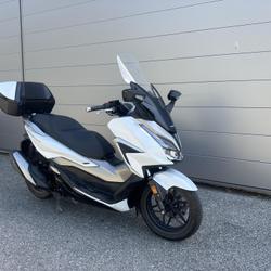 Honda Forza  Saint-Martin-d'H&egrave;res