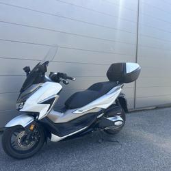 Honda Forza  Saint-Martin-d'H&egrave;res