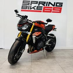 Triumph Speed Triple  Villefranche-sur-Sa&ocirc;ne