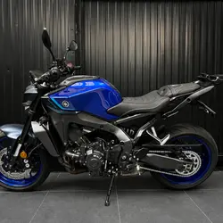 Yamaha MT09  Saint-Thibault-des-Vignes