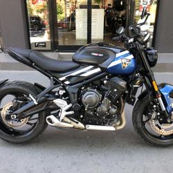 Triumph Trident  Paris 17e Arrondissement
