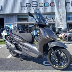 Piaggio Beverly  Saint-Martin-d'H&egrave;res
