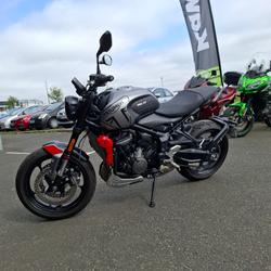 Triumph Trident  Tr&eacute;gueux