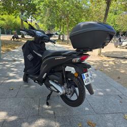 Honda Vision  Paris 14e Arrondissement