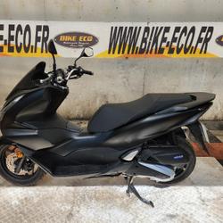 Honda PCX  Vitrolles