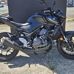 Yamaha MT03  Carcassonne