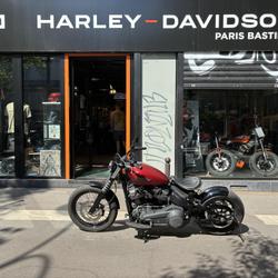 Harley Davidson Street bob  Paris 11e Arrondissement