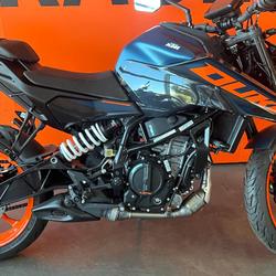 KTM Duke  Saint-Germain-Laprade