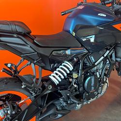 KTM Duke  Saint-Germain-Laprade