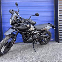 Royal-Enfield Himalayan  Al&egrave;s