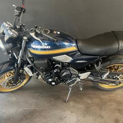 Kawasaki ZR  Saint-Germain-Laprade