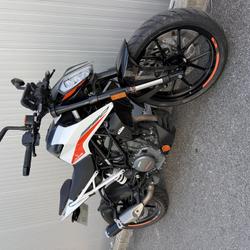 KTM 690 Duke  Anthy-sur-L&eacute;man