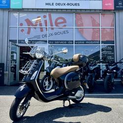 Vespa Primavera  Chamb&eacute;ry