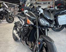 Triumph Street Dury
