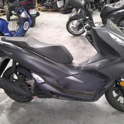 Honda PCX  Arles