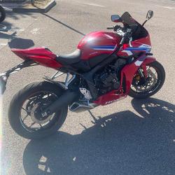 Honda CBR  La Chapelle-Saint-Luc
