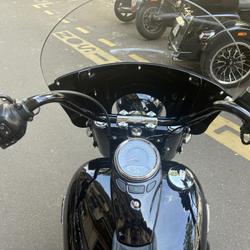 Harley Davidson Heritage classic  Paris 11e Arrondissement