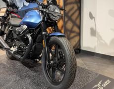 Guzzi V7 Le Chesnay-Rocquencourt