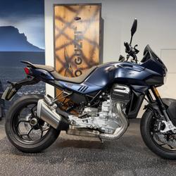 Guzzi V10  Le Chesnay-Rocquencourt