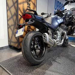Guzzi V10  Le Chesnay-Rocquencourt