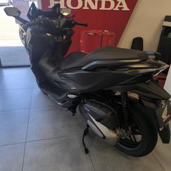 Honda Forza  &Eacute;tupes