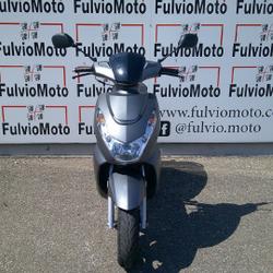 Peugeot Kisbee  Arles