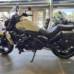 Kawasaki Vulcan 650  N&icirc;mes