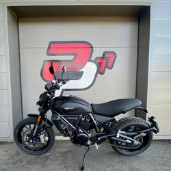 Ducati Scrambler  Vert-Saint-Denis