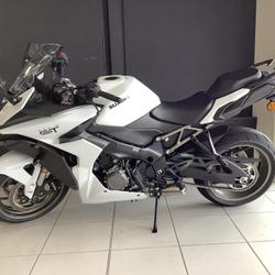 Suzuki GSXS  Ploeren