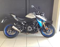 Suzuki GSXS