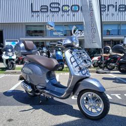 Vespa Primavera  Saint-Martin-d'H&egrave;res