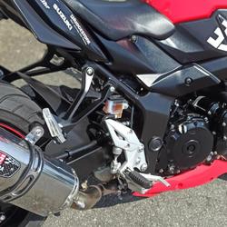 Suzuki GSR 750  Gonfreville-l'Orcher