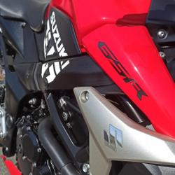 Suzuki GSR 750  Gonfreville-l'Orcher