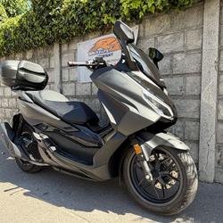 Honda Forza  &Eacute;pernay