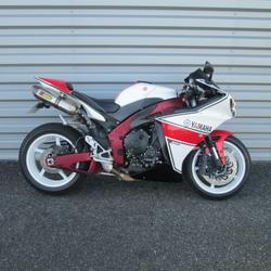 Yamaha YZF R1  Auch