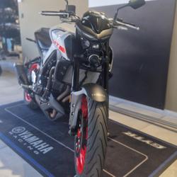 Yamaha MT03  D&eacute;ville-l&egrave;s-Rouen