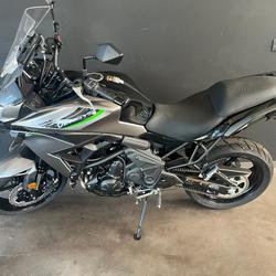 Kawasaki Versys 650  Saint-Germain-Laprade