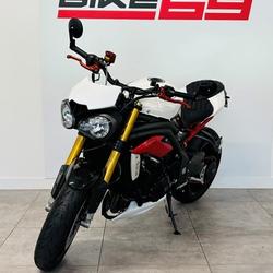 Triumph 1050 Speed Triple  Villefranche-sur-Sa&ocirc;ne