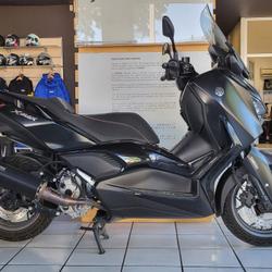 Yamaha X MAX  B&eacute;ziers