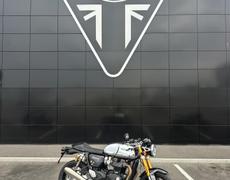 Triumph Thruxton Rochefort-du-Gard