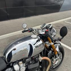 Triumph Thruxton  Rochefort-du-Gard