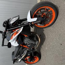 KTM 390 Duke  Anthy-sur-L&eacute;man