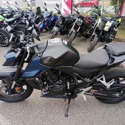 Honda Hornet  Saint-Martin-d'H&egrave;res