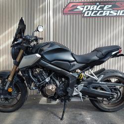 Honda CB  Saint-Ouen-l'Aum&ocirc;ne