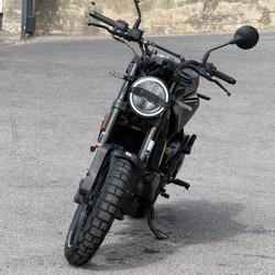 Husqvarna Svartpilen  Grasse