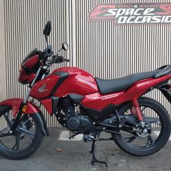 Honda CBF  Saint-Ouen-l'Aum&ocirc;ne