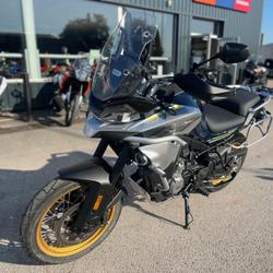 CFMOTO 800 MT Touring  Chen&ocirc;ve