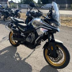 CFMOTO 800 MT Touring  Chen&ocirc;ve