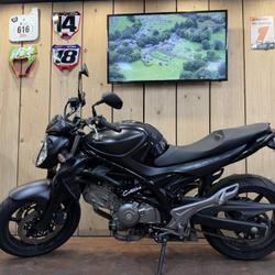 Suzuki Gladius  Chambourcy