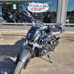 Yamaha MT07  Menneval